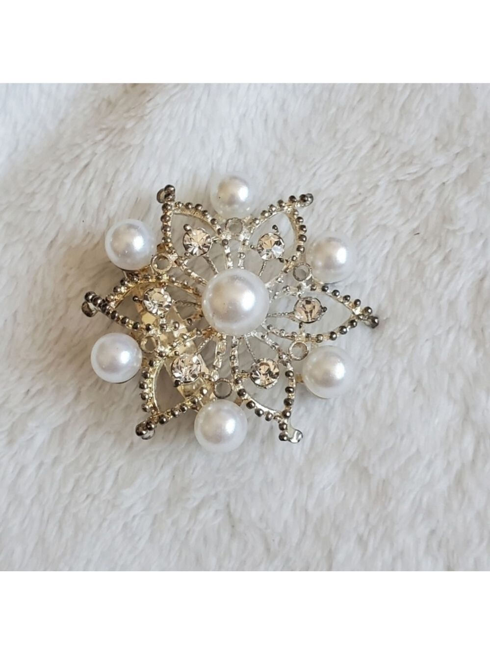 Faux Pearl Rhinestone Brooch Pin